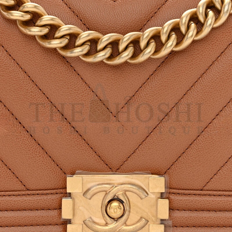 Ch**el CAVIAR CHEVRON MEDIUM QUILTED BOY FLAP BROWN A67086 (25*15*6cm) Master Quality