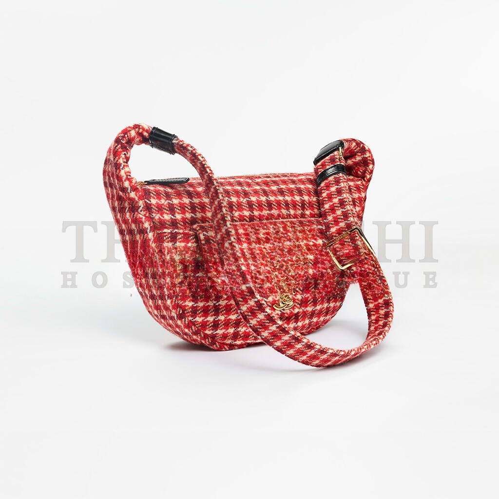 Ch**el LARGE HOBO BAG AS5052 (30*18*8cm) Master Quality