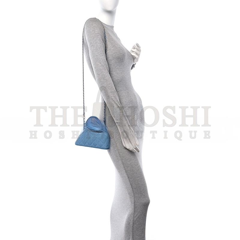 Ch**el DENIM QUILTED TOP HANDLE SLIM VANITY CASE WITH CHAIN BLUE AP4385 (19.5*17*5cm) Master Quality