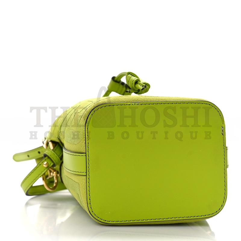 F**di CANVAS NAPPA F IS F**di FF EMBROIDERED MINI MON TRESOR BUCKET BAG WASABI 8BS010AKKWF1JCP (18*12*10cm) Master Quality