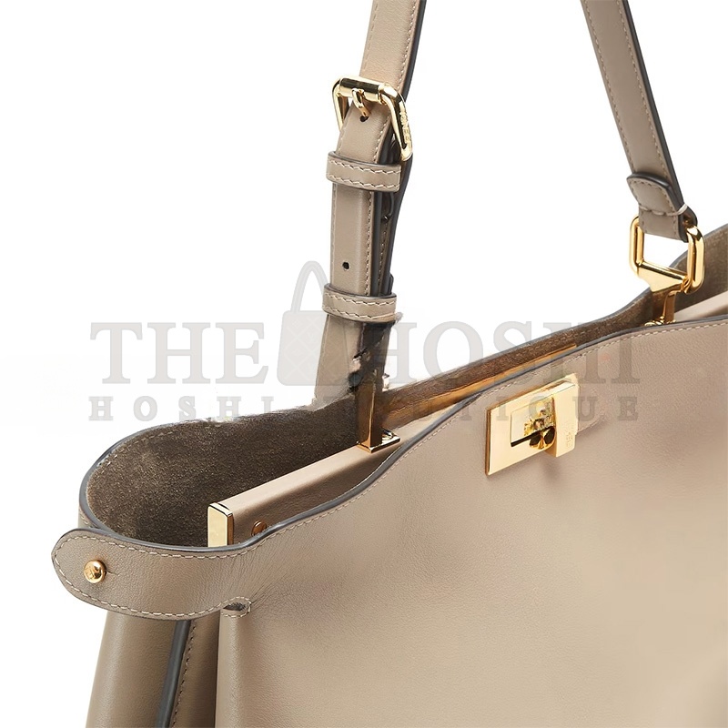 F**di PEEKABOO SOFT LARGE 8BN358AOVHF0E65 (40.5*28*13cm) Master Quality